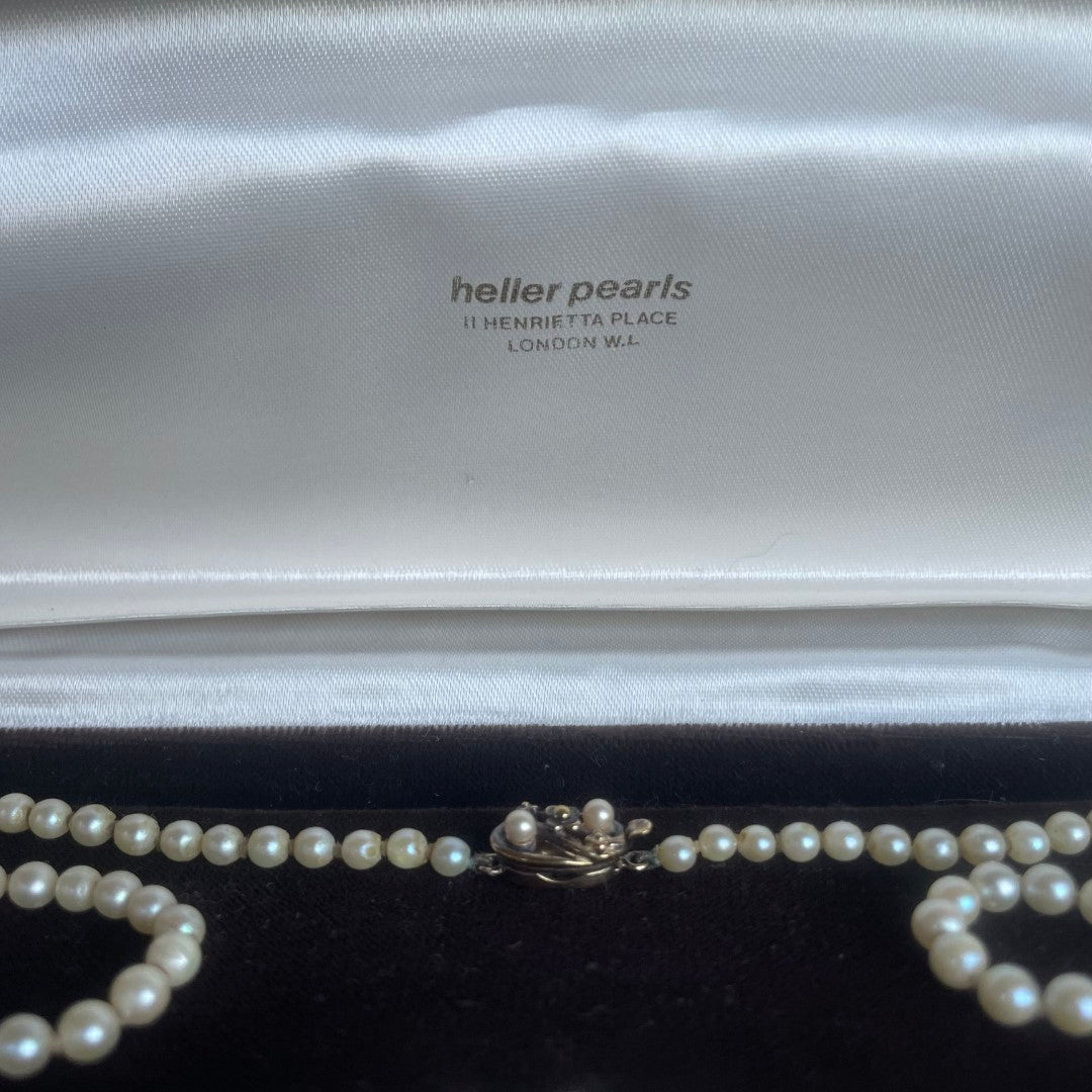 Vintage Graduated Cultured Pearl Necklace - Opera Length