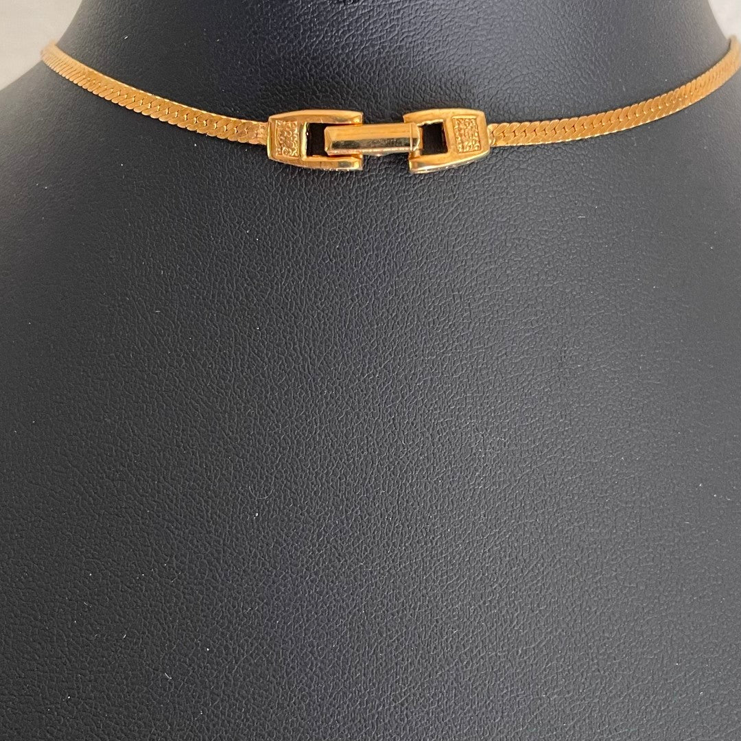 A Vintage Butler & Wilson Daisy Necklace