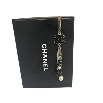 A Chanel Long CC Vintage Necklace