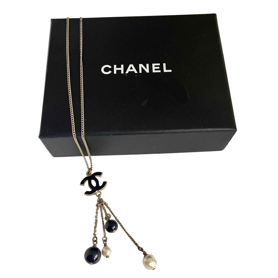 A Chanel Long CC Vintage Necklace