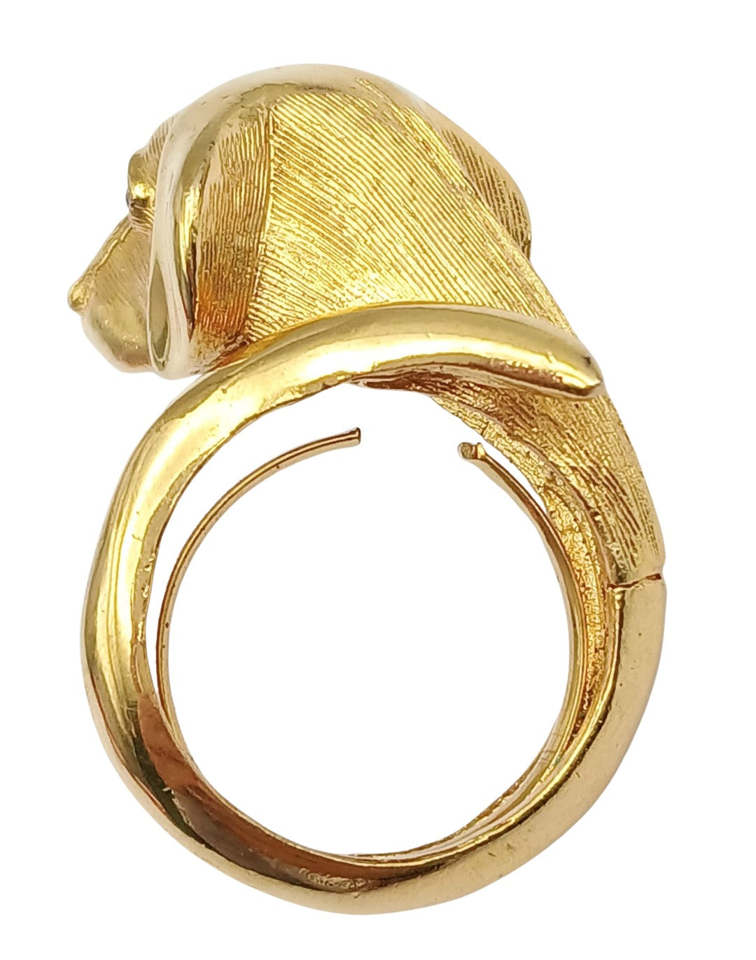 Vintage Crown Trifari Dachshund dog head ring in textured gold-tone Trifarium. This rare bypass style ring features a detailed dachshund face with vibrant red glass cabochon eyes and a wraparound textured band