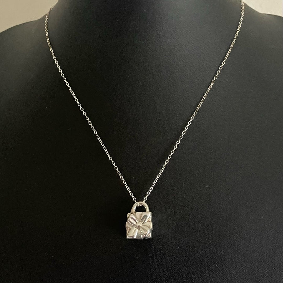 A Vintage Tiffany Sterling Silver Gift Box Charm / Pendant
