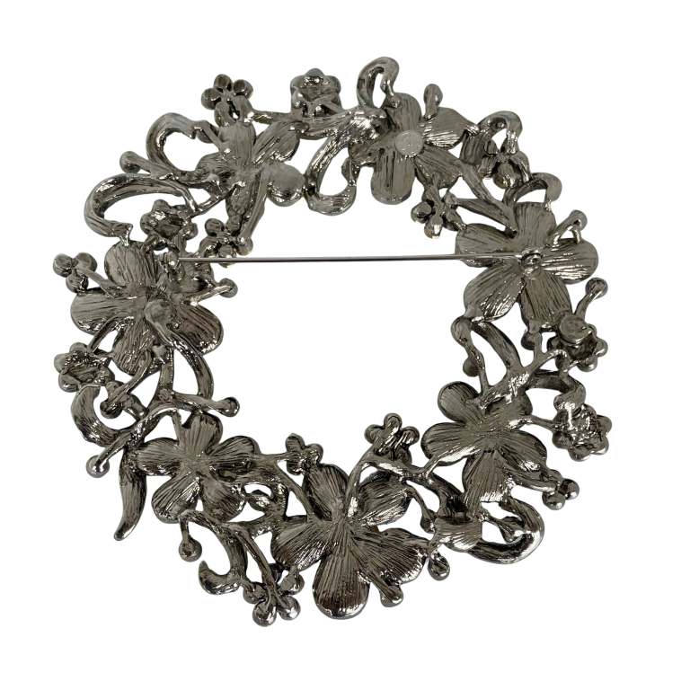 A Butler & Wilson Vintage Large Flower Garland Brooch