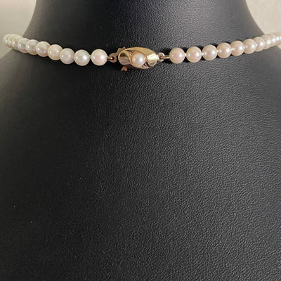 A Vintage String of Cultured Pearls with 9ct Gold Clasp, in Original Box, 1994