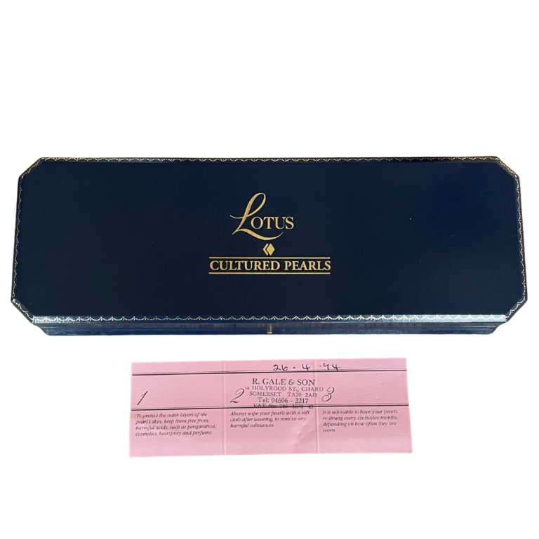 A Vintage String of Cultured Pearls with 9ct Gold Clasp, in Original Box, 1994