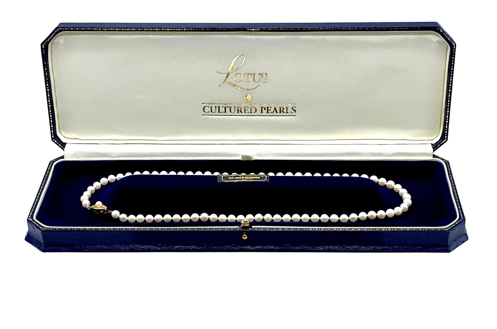 A Vintage String of Cultured Pearls with 9ct Gold Clasp, in Original Box, 1994