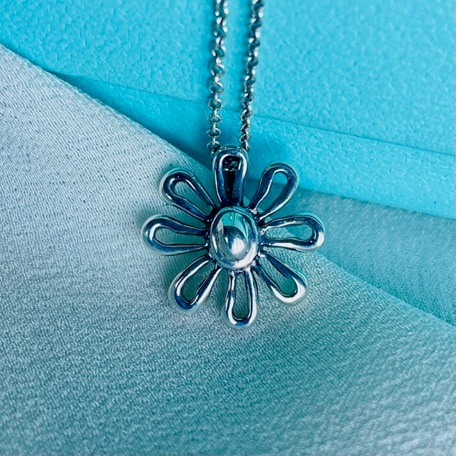 Vintage Tiffany & Co. Paloma Picasso Sterling Silver Daisy Pendant Necklace