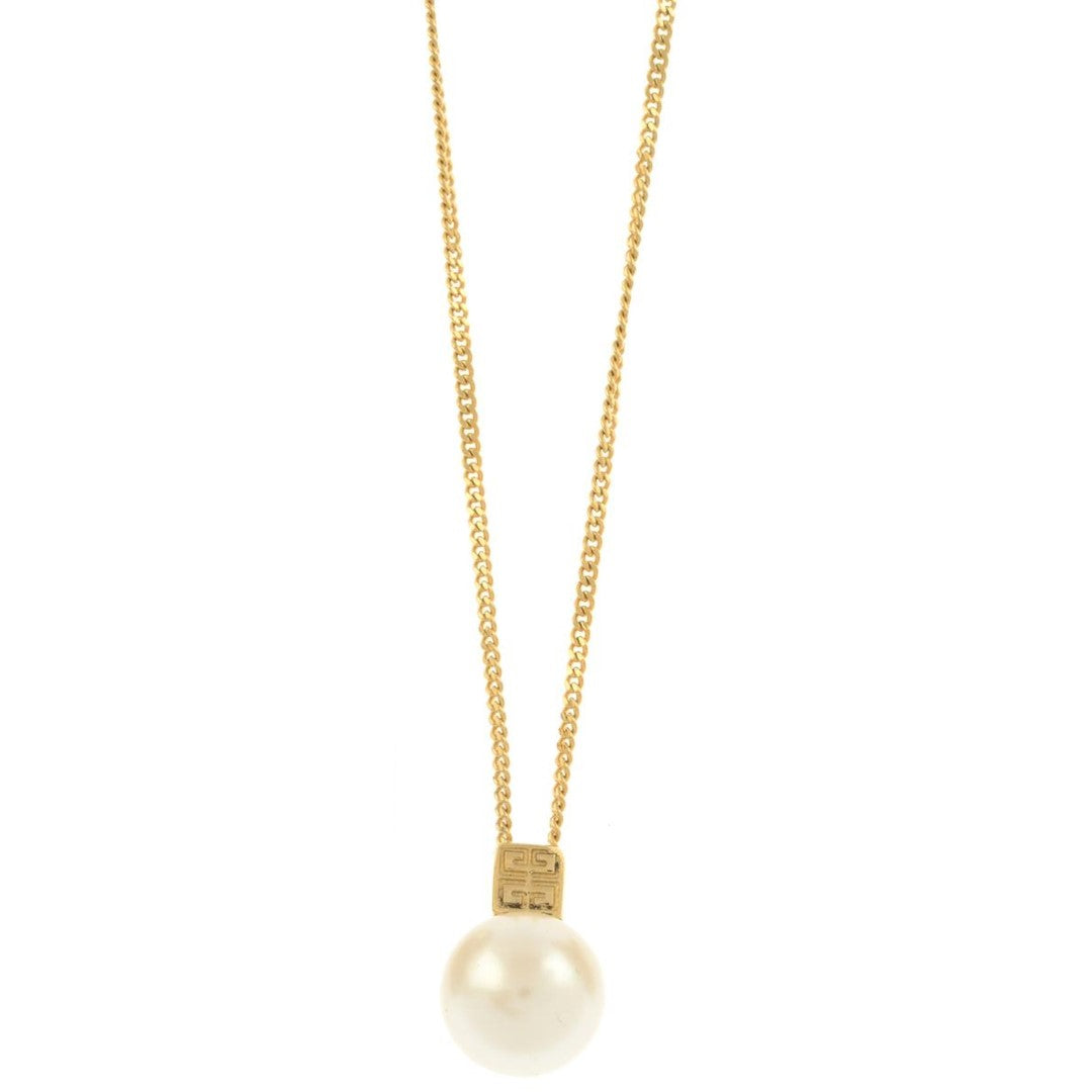 A Givenchy Faux Pearl Necklace
