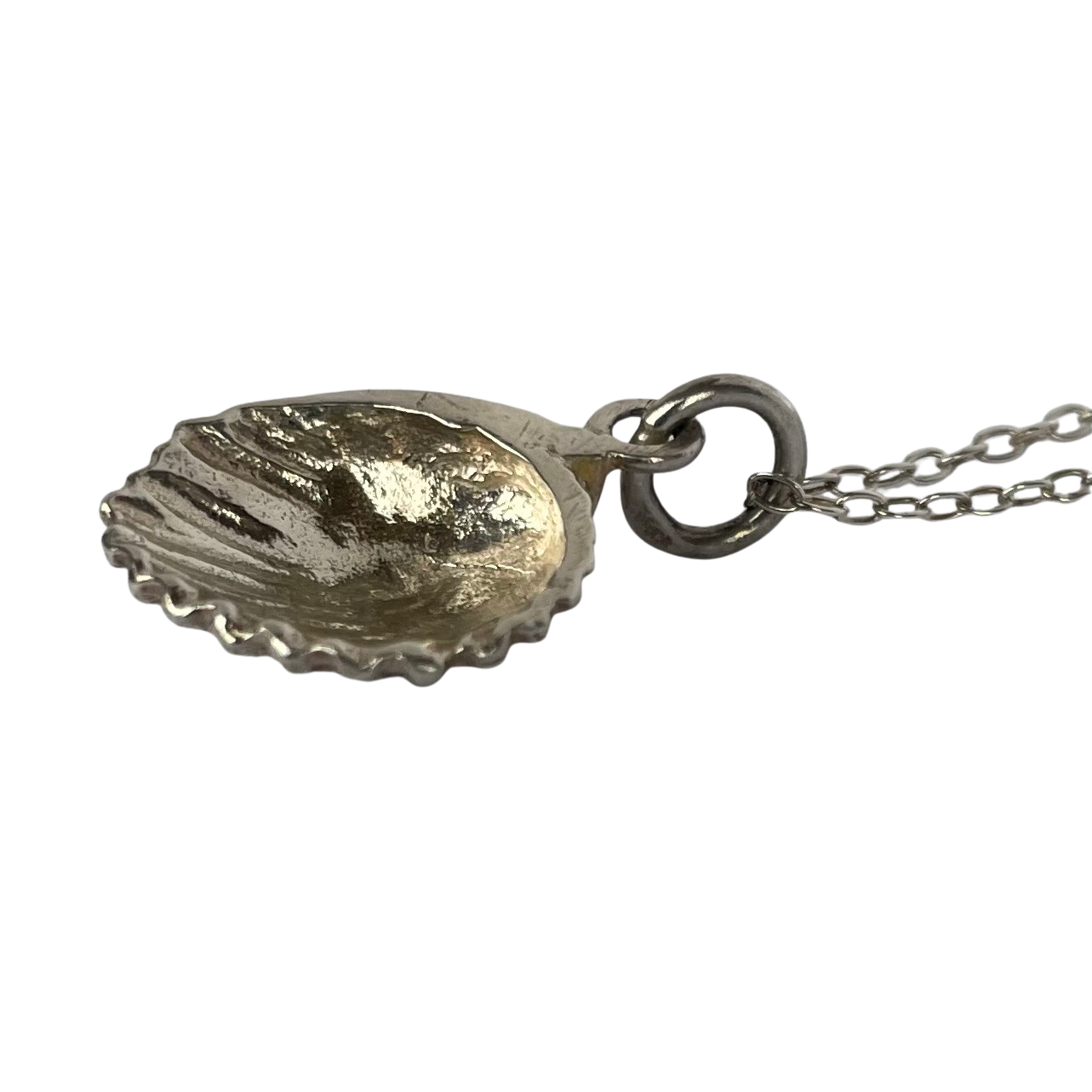 Vintage Silver Shell Pendant Necklace