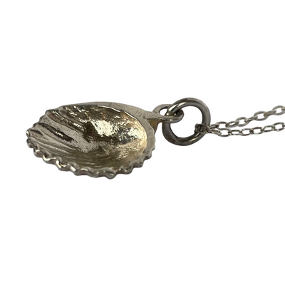 Vintage Silver Shell Pendant Necklace