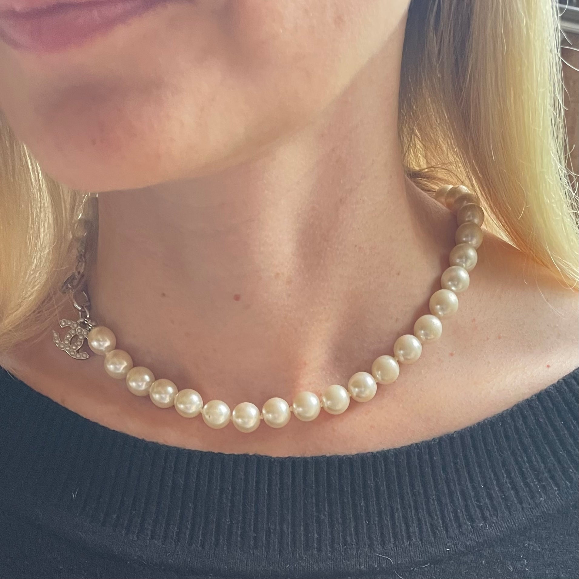 chanel classic necklace pearl