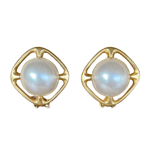 A pair of Vintage Agatha Paris Earrings