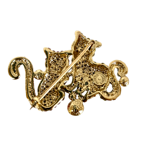 Butler and wilson cat 2025 brooch