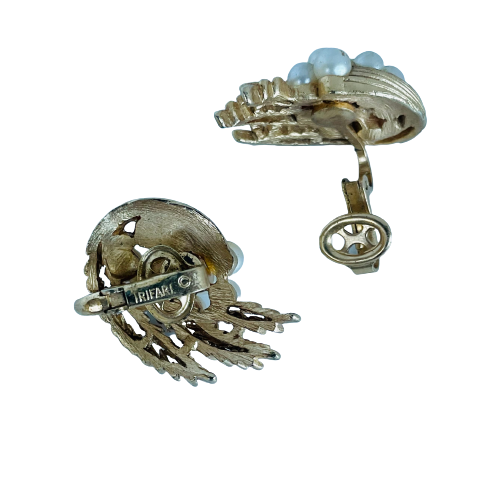 A pair of Vintage Trifari Earrings 1950/1960s