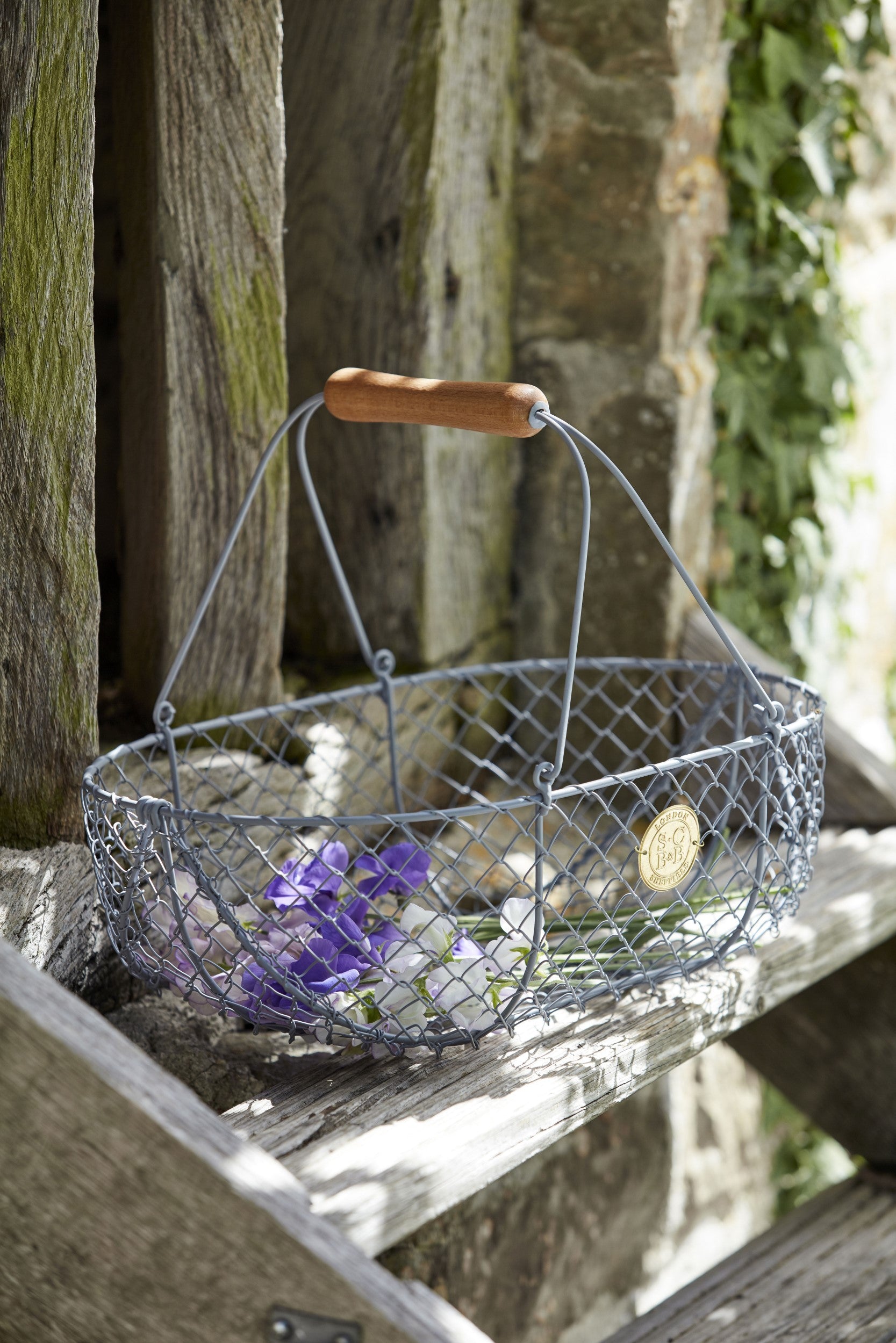 A harvesting basket - grey - annabeljames